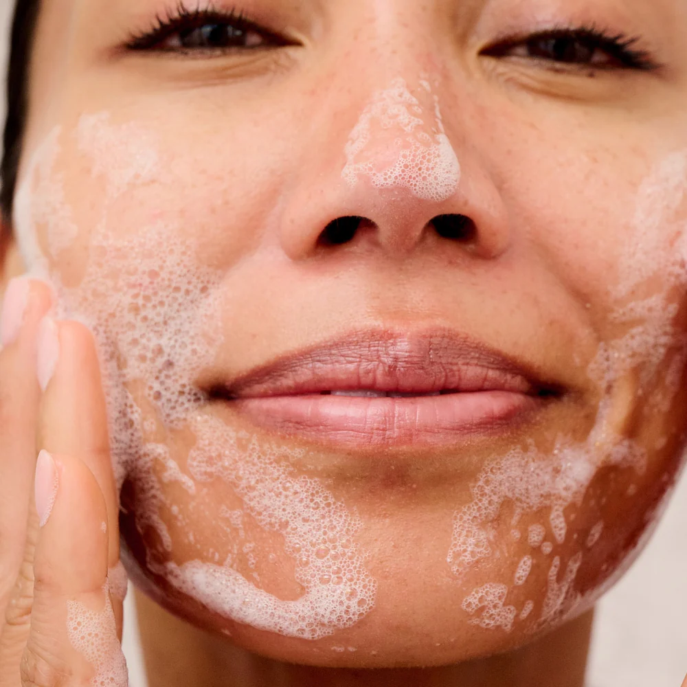 Fab Foaming Exfoliating Cleanser - Image 3